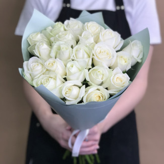 Букет из 21 белой розы (40 см)